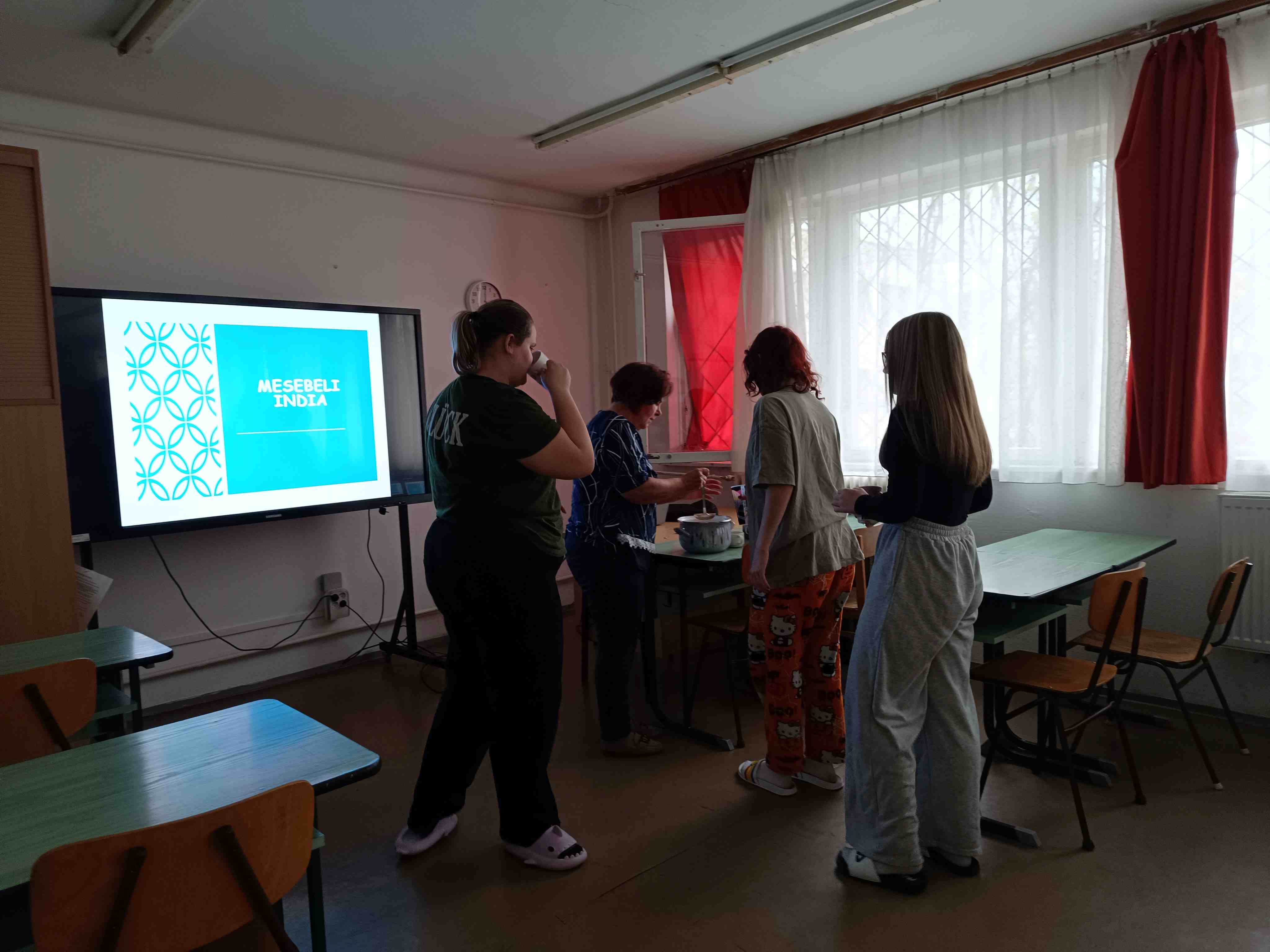 Mesebeli India teázás kicsi